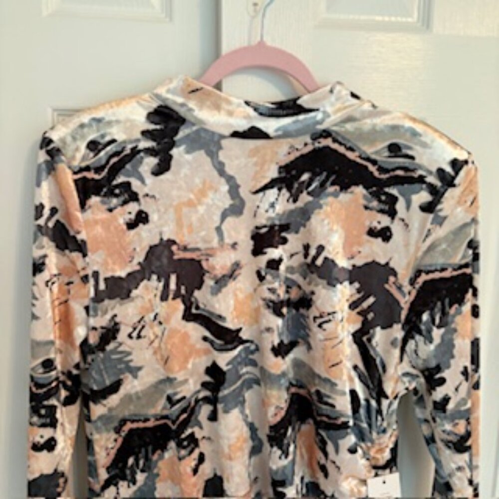 ✨NWT ELOQUII Printed Velvet Mock Neck Dress – Size 20✨ - Picture 2 of 11